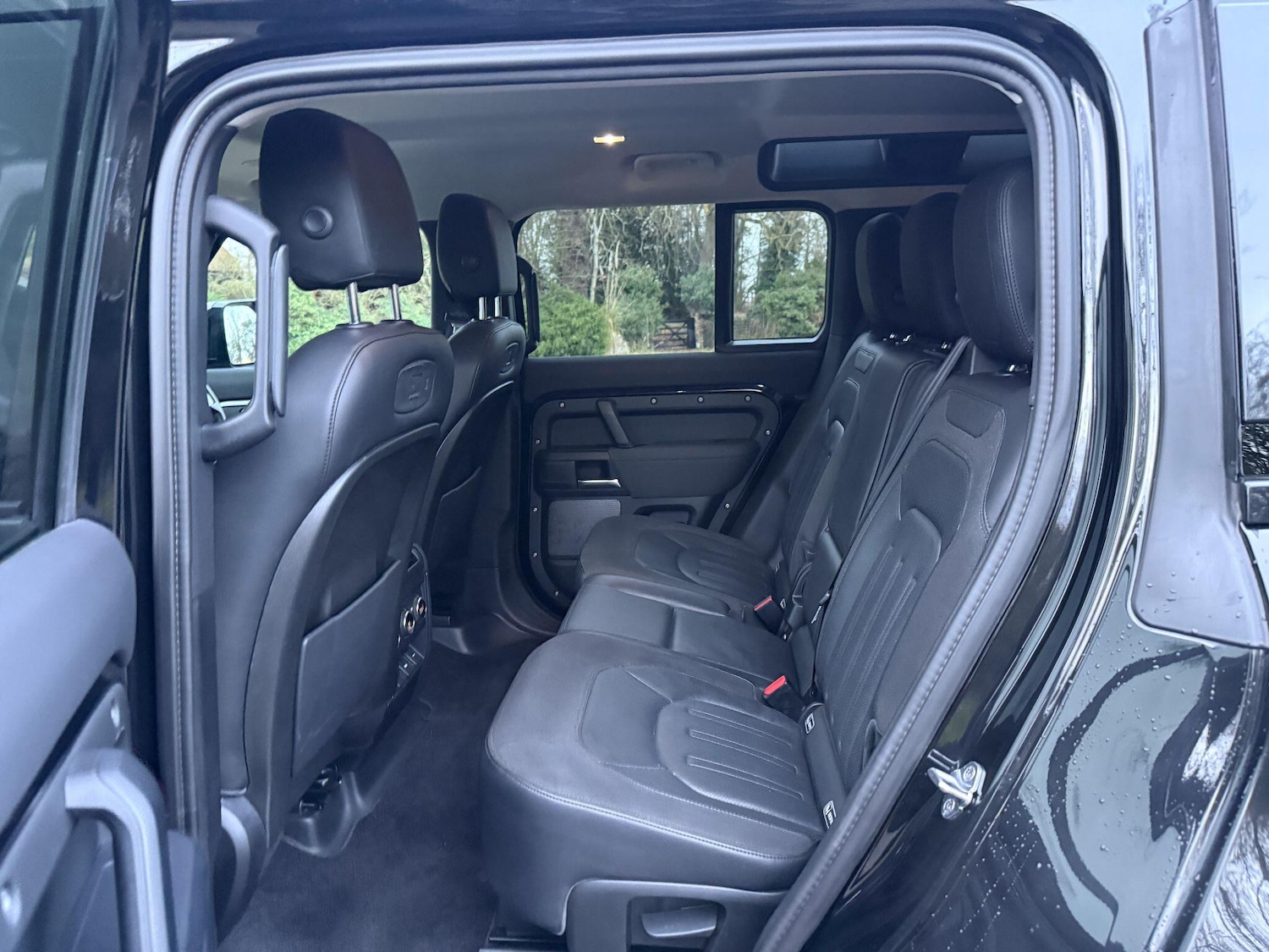 Used Land Rover Defender 110 2020 for sale - 77190820: Photo 12