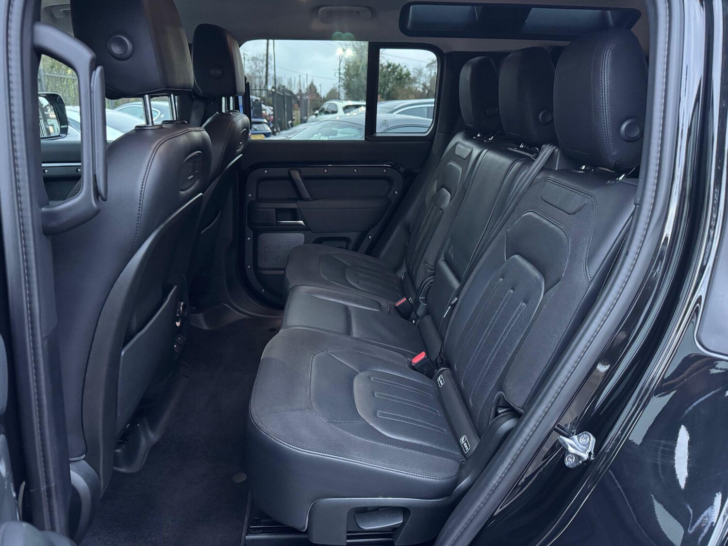 Used Land Rover Defender 2020 for sale - 77190820: Photo 6