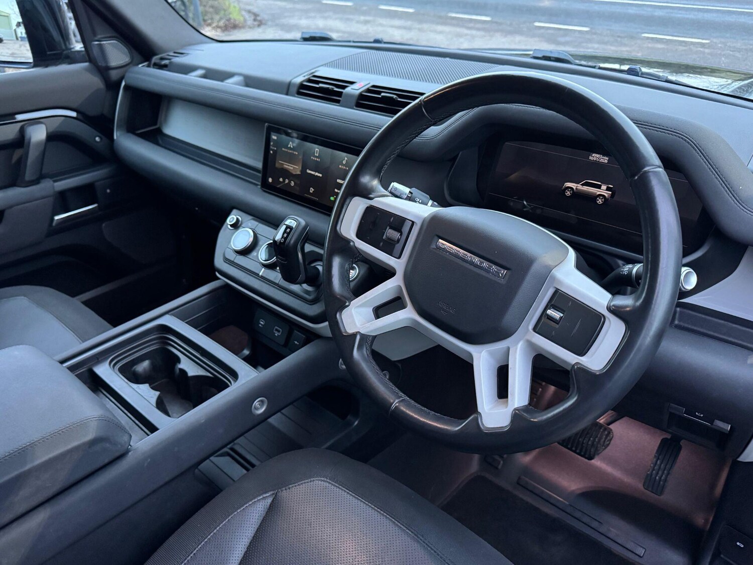 Used Land Rover Defender 2020 for sale - 77190820: Photo 8