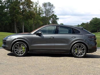Used Porsche Cayenne 2020 for sale - 75532675: Photo