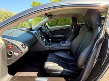 Used Aston Martin Vantage 2010 for sale - 74554202: Photo