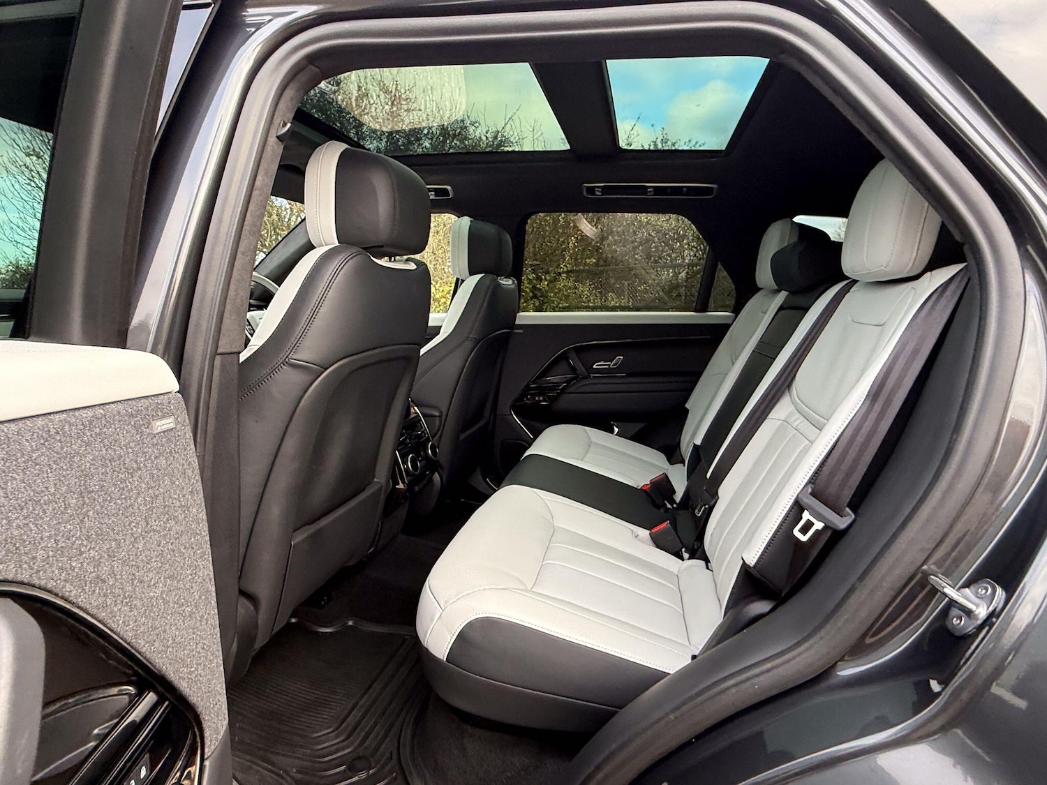 Used Land Rover Range Rover Sport 2022 for sale - 76512220: Photo 14