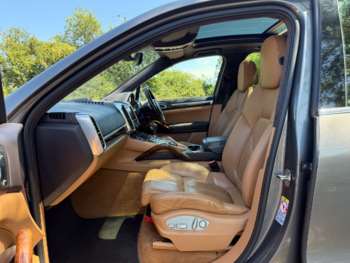 Used Porsche Cayenne 2011 for sale - 75153404: Photo