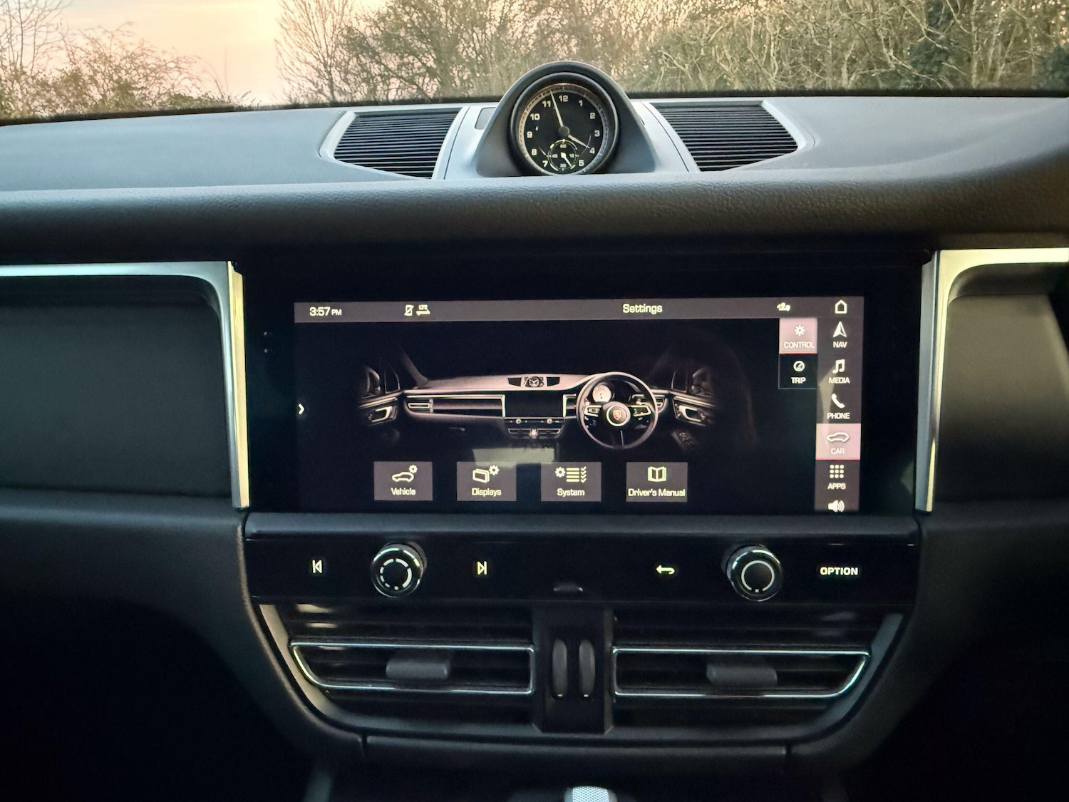 Used Porsche Macan 2021 for sale - 76942582: Photo 19