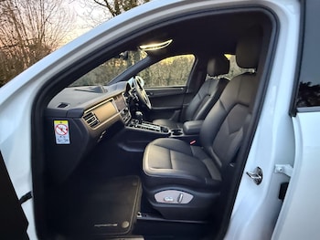 Used Porsche Macan 2021 for sale - 76942582: Photo