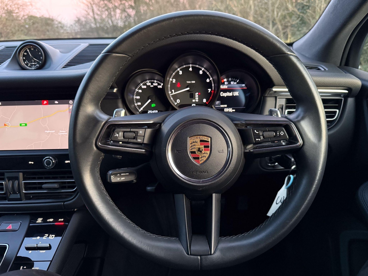 Used Porsche Macan 2021 for sale - 76942582: Photo 7