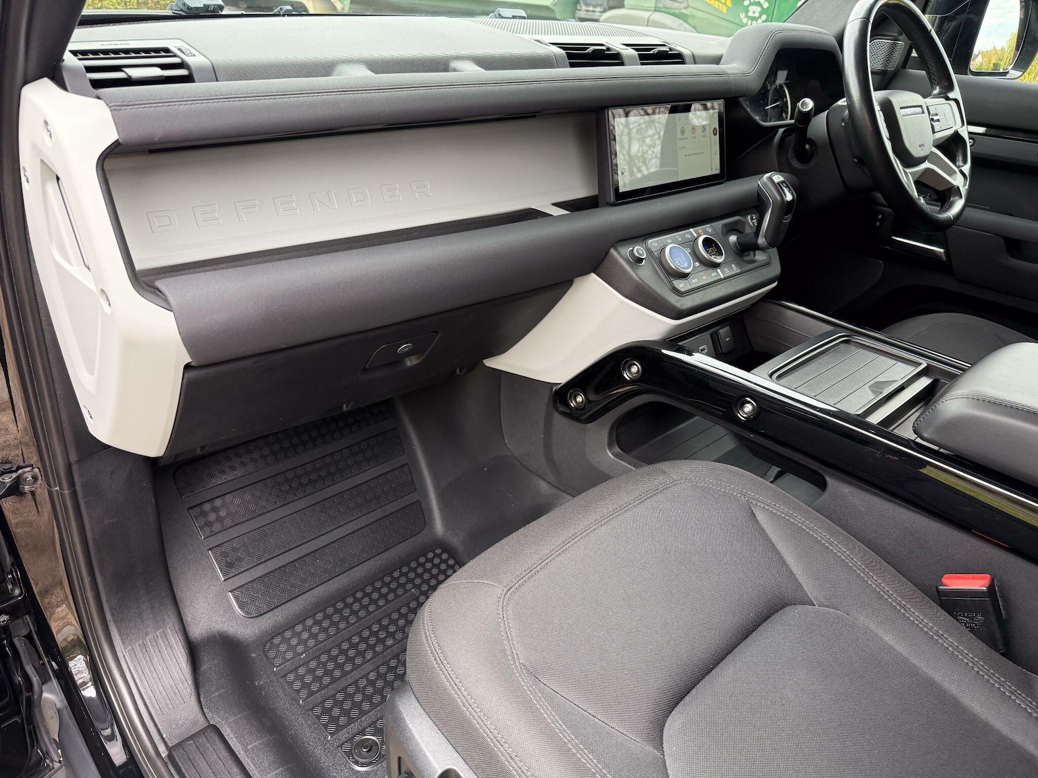 Used Land Rover Defender 2022 for sale - 76484433: Photo 11