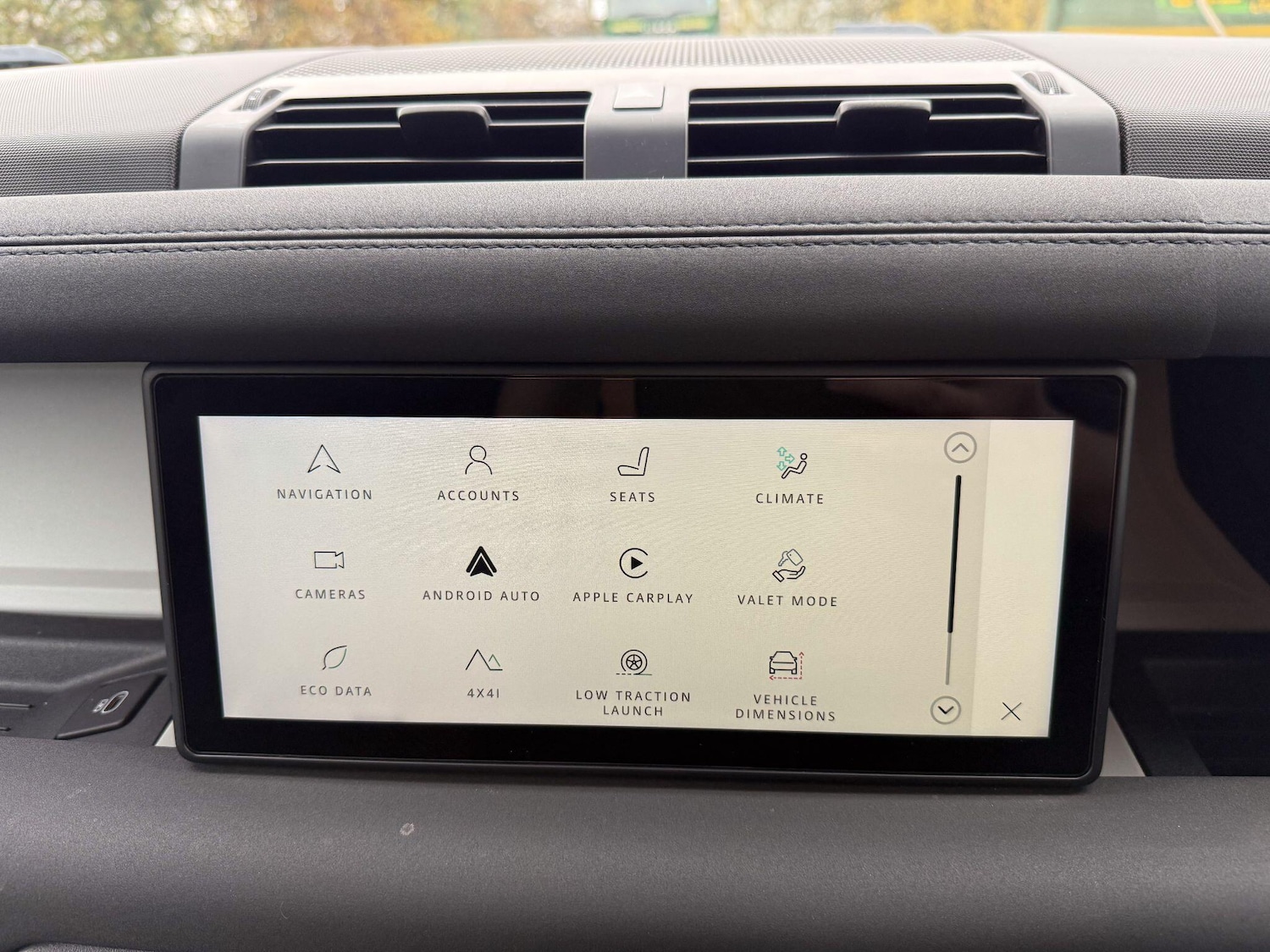 Used Land Rover Defender 2022 for sale - 76484433: Photo 21