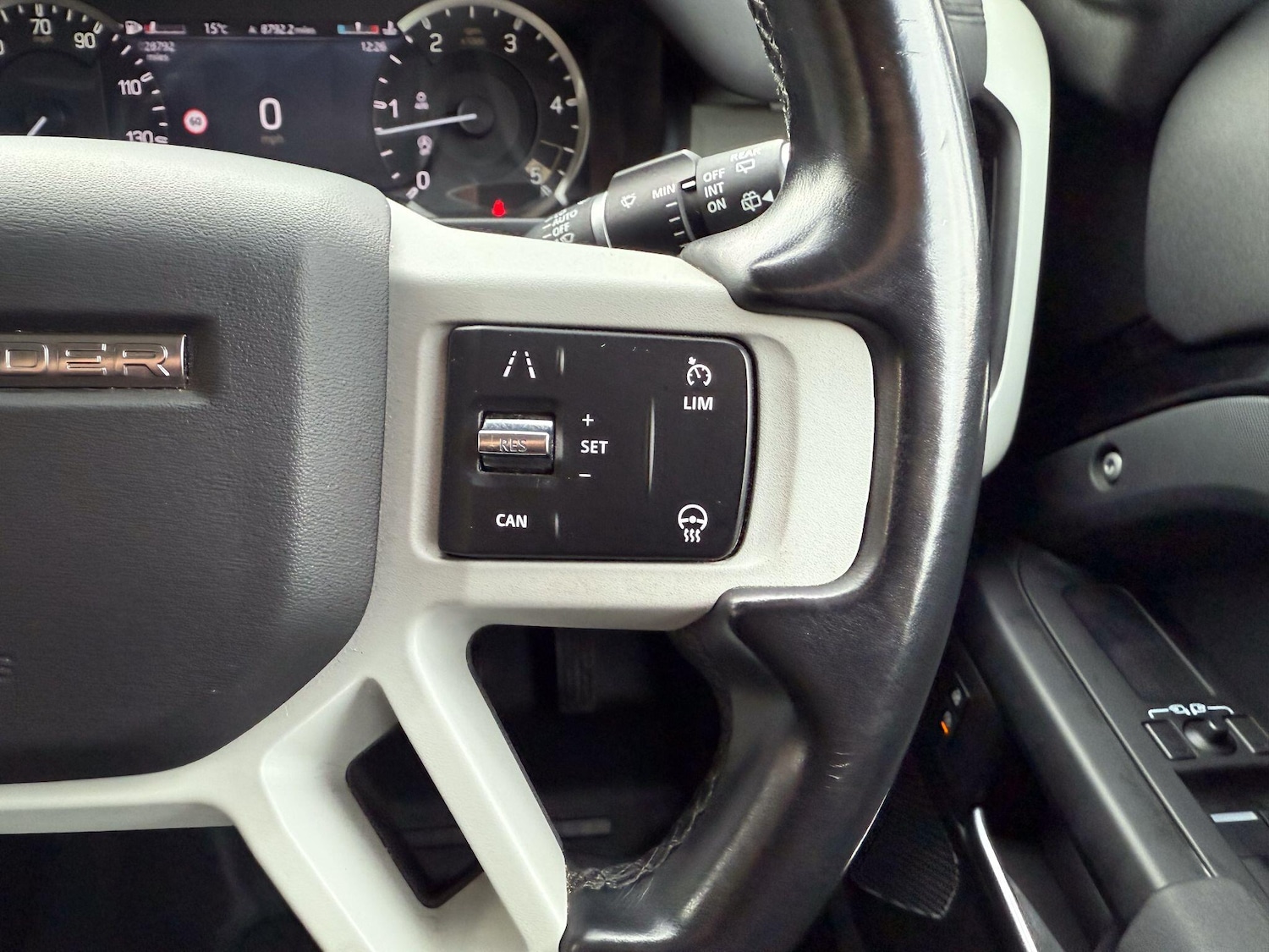 Used Land Rover Defender 2022 for sale - 76484433: Photo 27