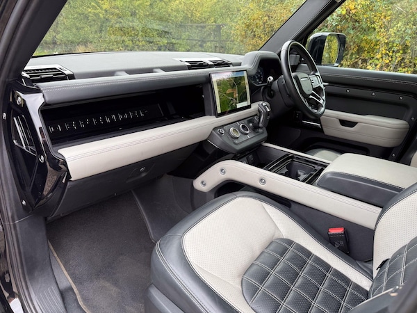 Used Land Rover Defender 110 2021 for sale - 76239060: Photo 12