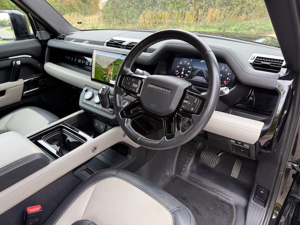 Used Land Rover Defender 110 2021 for sale - 76239060: Photo 17