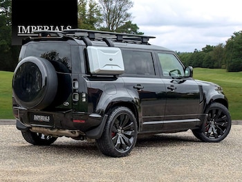 Used Land Rover Defender 110 2021 for sale - 76239060: Photo
