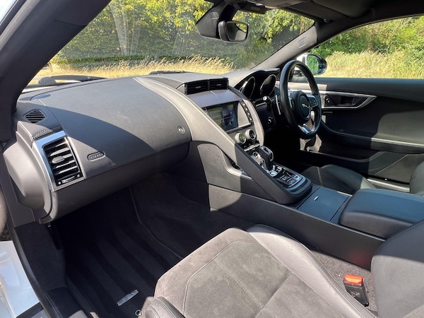 Used Jaguar F-Type 2017 for sale - 75532292: Photo 12