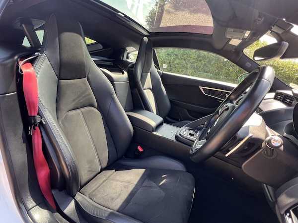 Used Jaguar F-Type 2017 for sale - 75532292: Photo 14