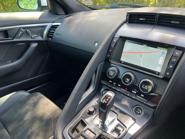 Used Jaguar F-Type 2017 for sale - 75532292: Photo 6