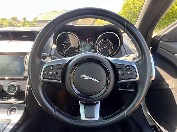 Used Jaguar F-Type 2017 for sale - 75532292: Photo 7