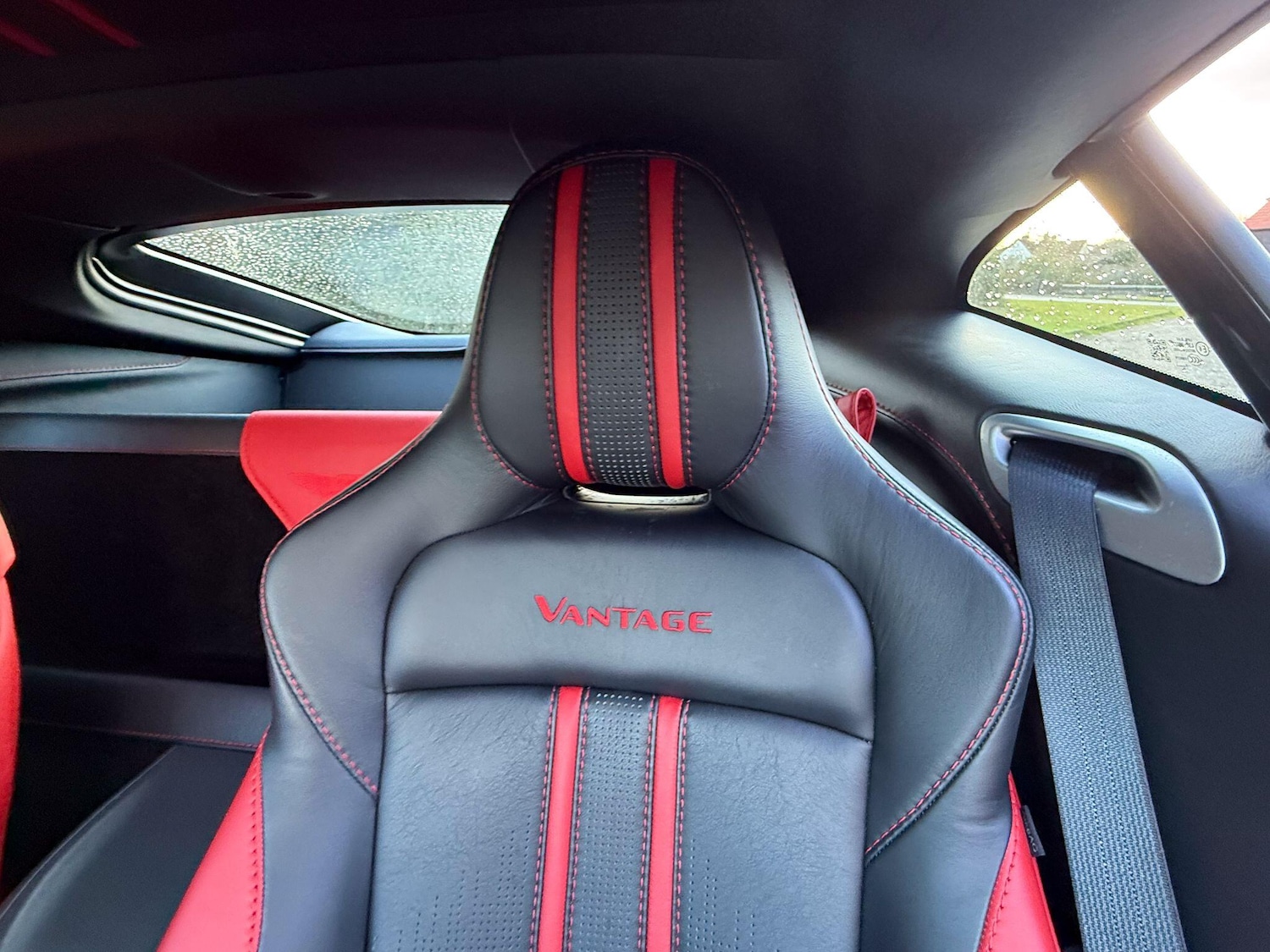 Used Aston Martin Vantage 2019 for sale - 77925533: Photo 13