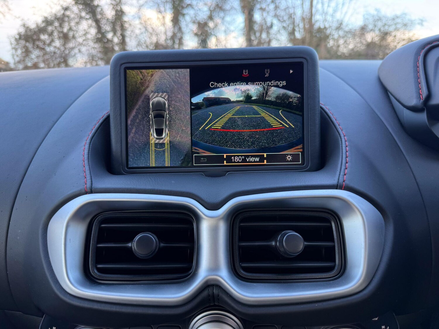 Used Aston Martin Vantage 2019 for sale - 77925533: Photo 17