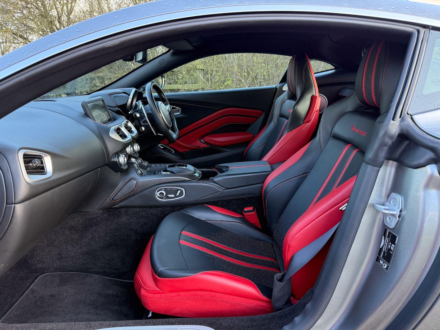 Used Aston Martin Vantage 2019 for sale - 77925533: Photo 3