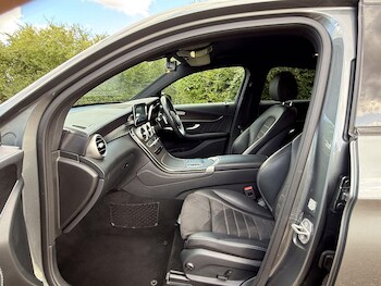 Used Mercedes-Benz GLC 2020 for sale - 75838512: Photo