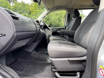 Used Volkswagen Caravelle 2013 for sale - 75153963: Photo