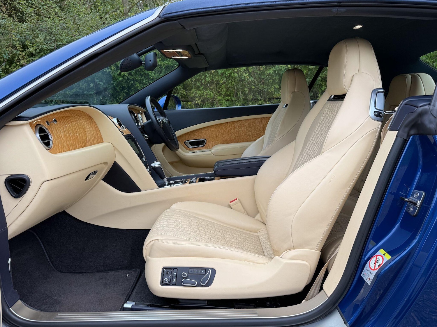 Used Bentley Continental 2017 for sale - 75990664: Photo 3
