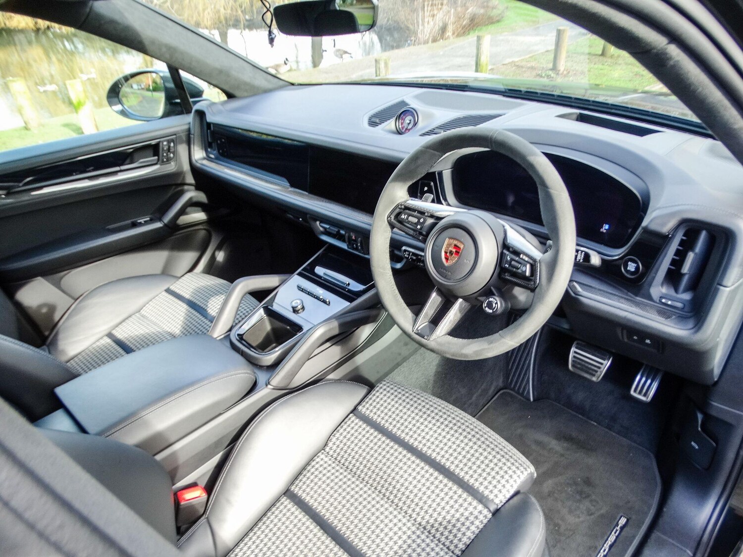 Used Porsche Cayenne 2024 for sale - 78033940: Photo 20