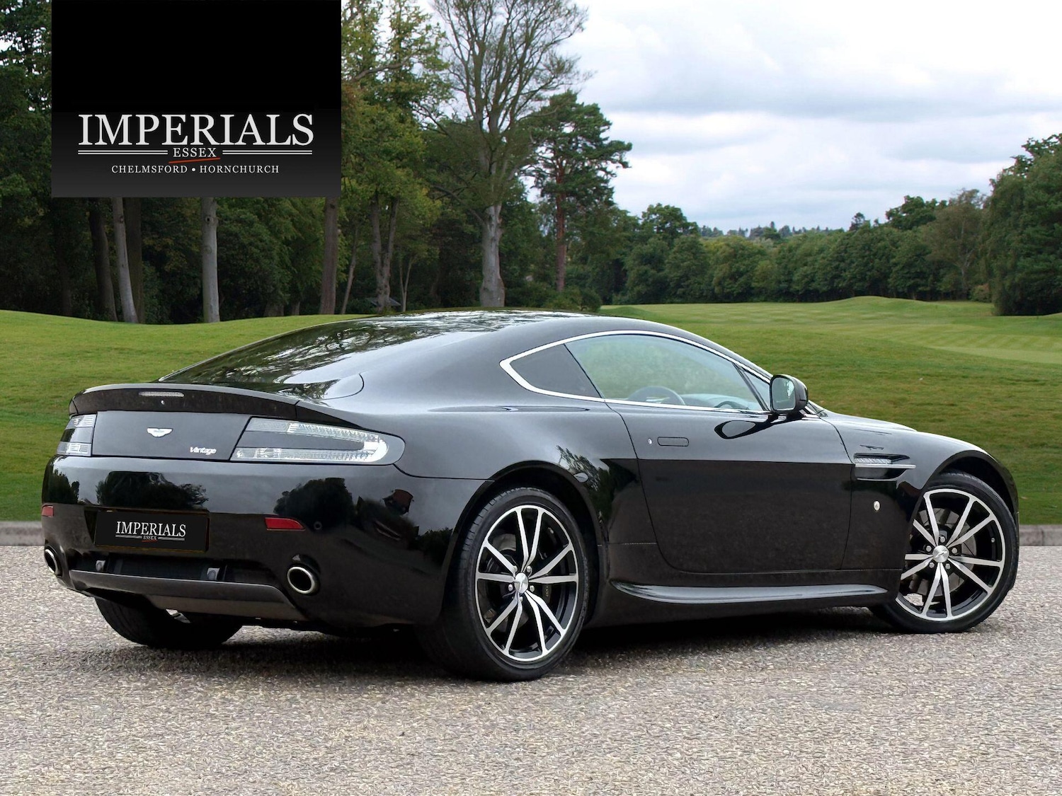 Used Aston Martin Vantage 2010 for sale - 76562515: Photo 4