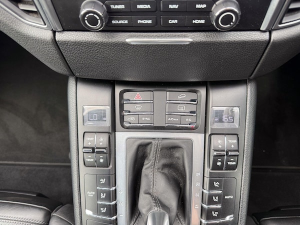 Used Porsche Macan 2017 for sale - 76227265: Photo 24