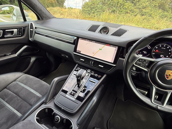 Used Porsche Cayenne 2020 for sale - 75448692: Photo 6