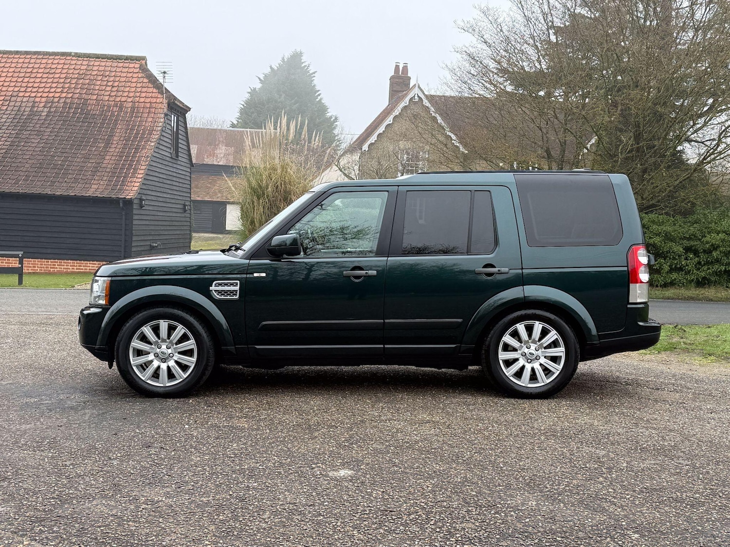 Used Land Rover Discovery 4 for sale - 77809179: Photo 2