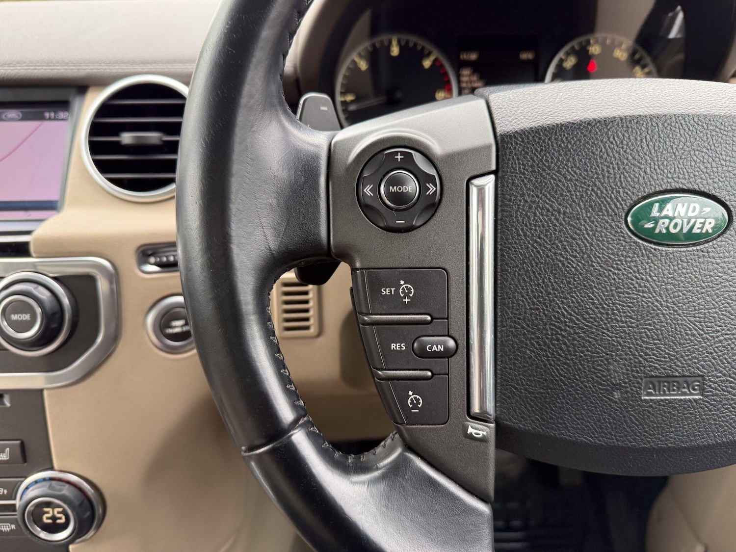 Used Land Rover Discovery 4 for sale - 77809179: Photo 22