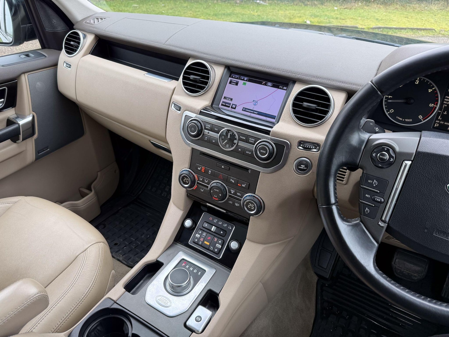 Used Land Rover Discovery 4 for sale - 77809179: Photo 6