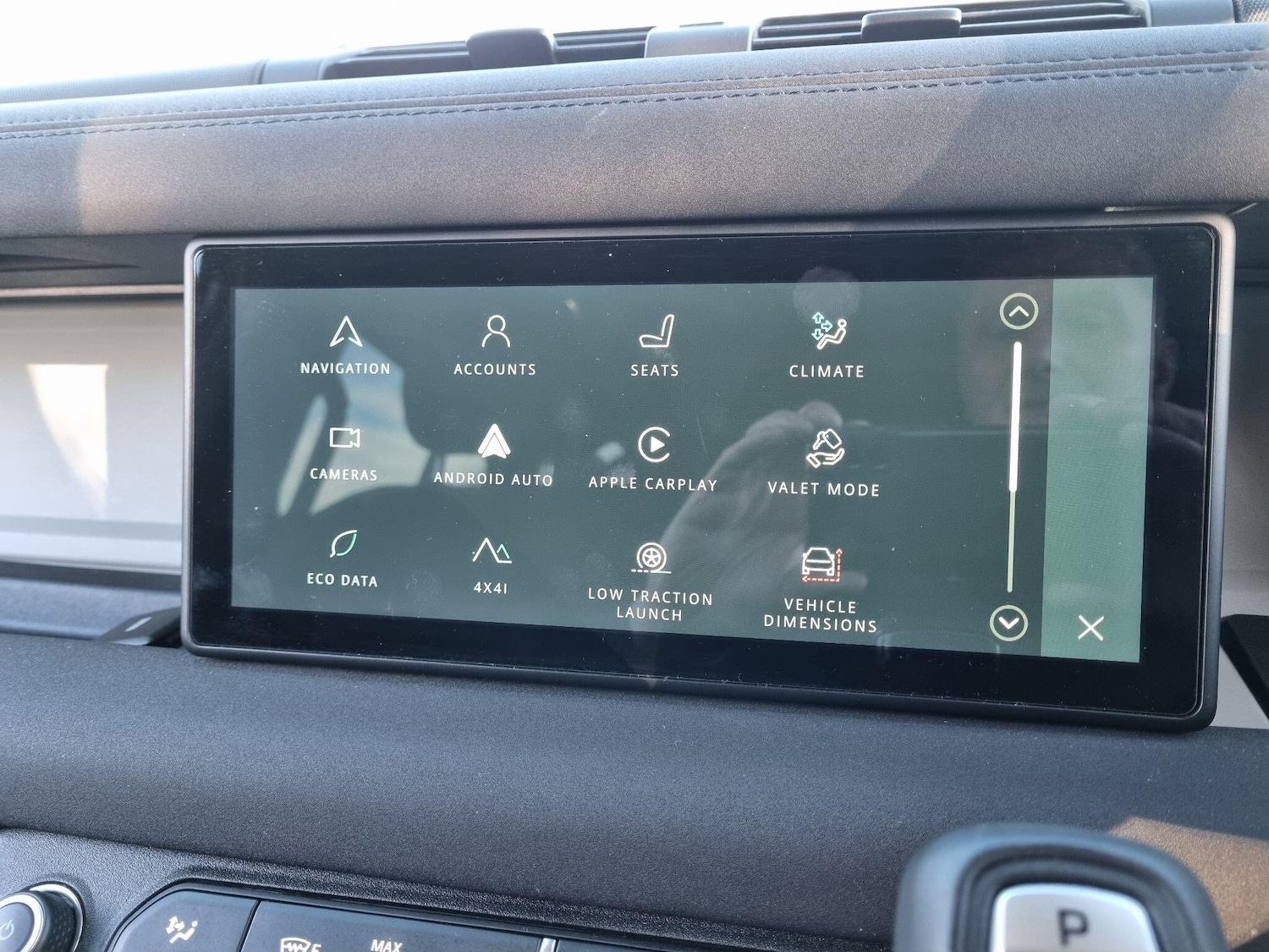 Used Land Rover Defender 2021 for sale - 76645592: Photo 17