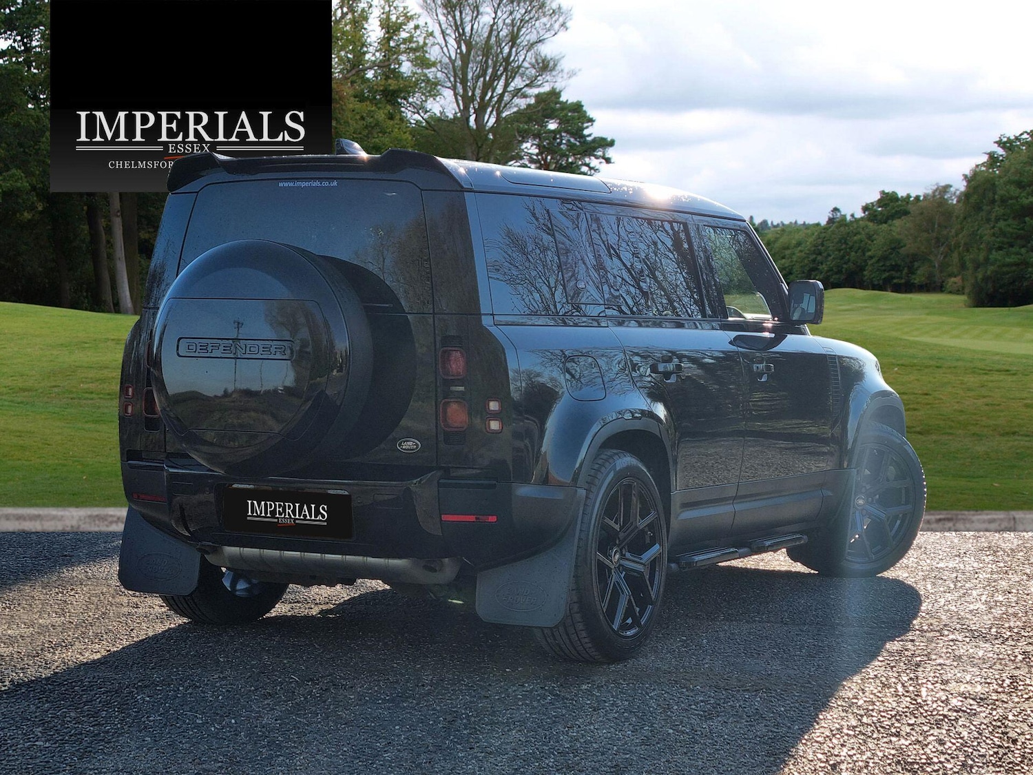 Used Land Rover Defender 2021 for sale - 76645592: Photo 4