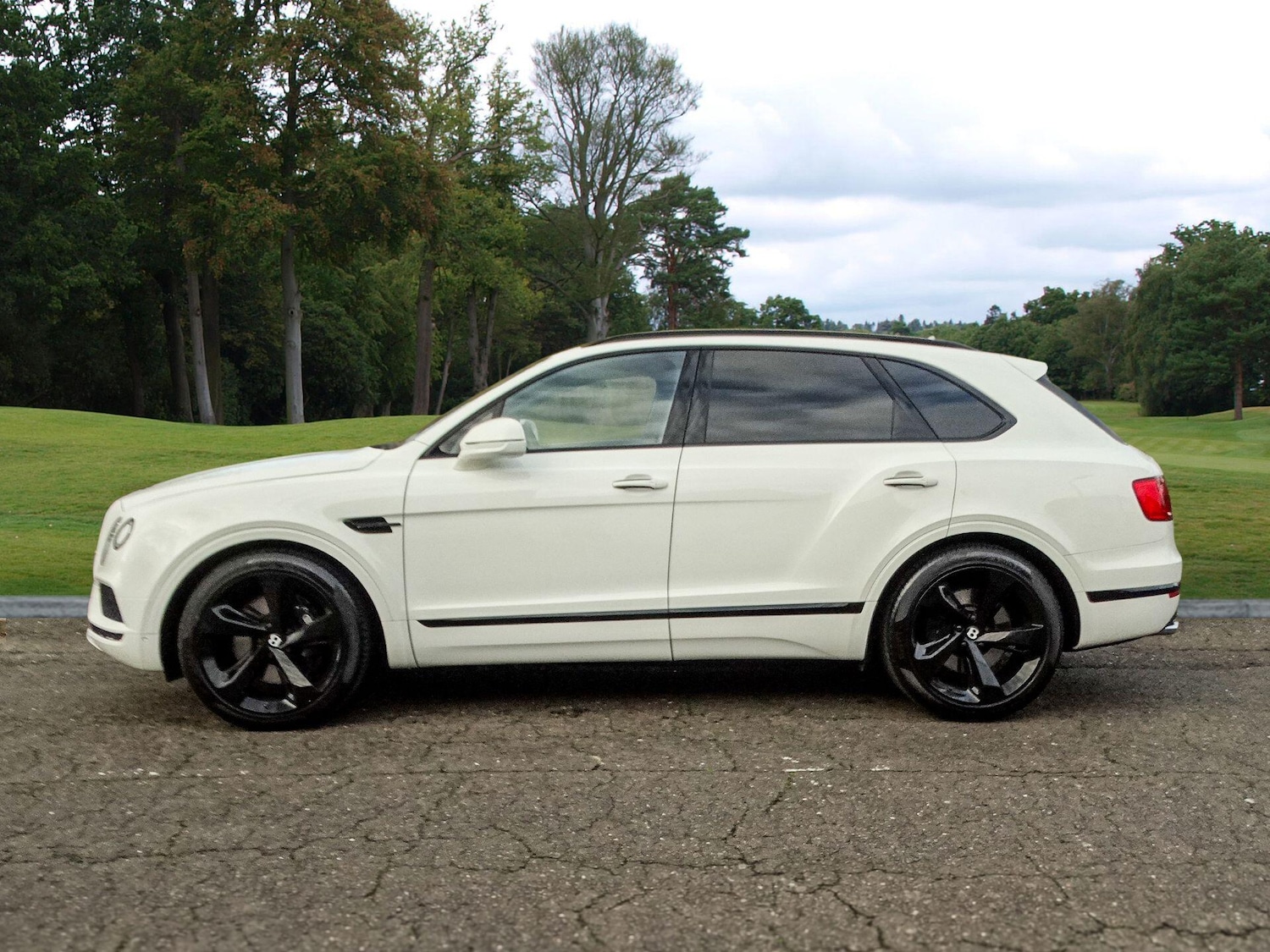 Used Bentley Bentayga 2018 for sale - 76613186: Photo 2