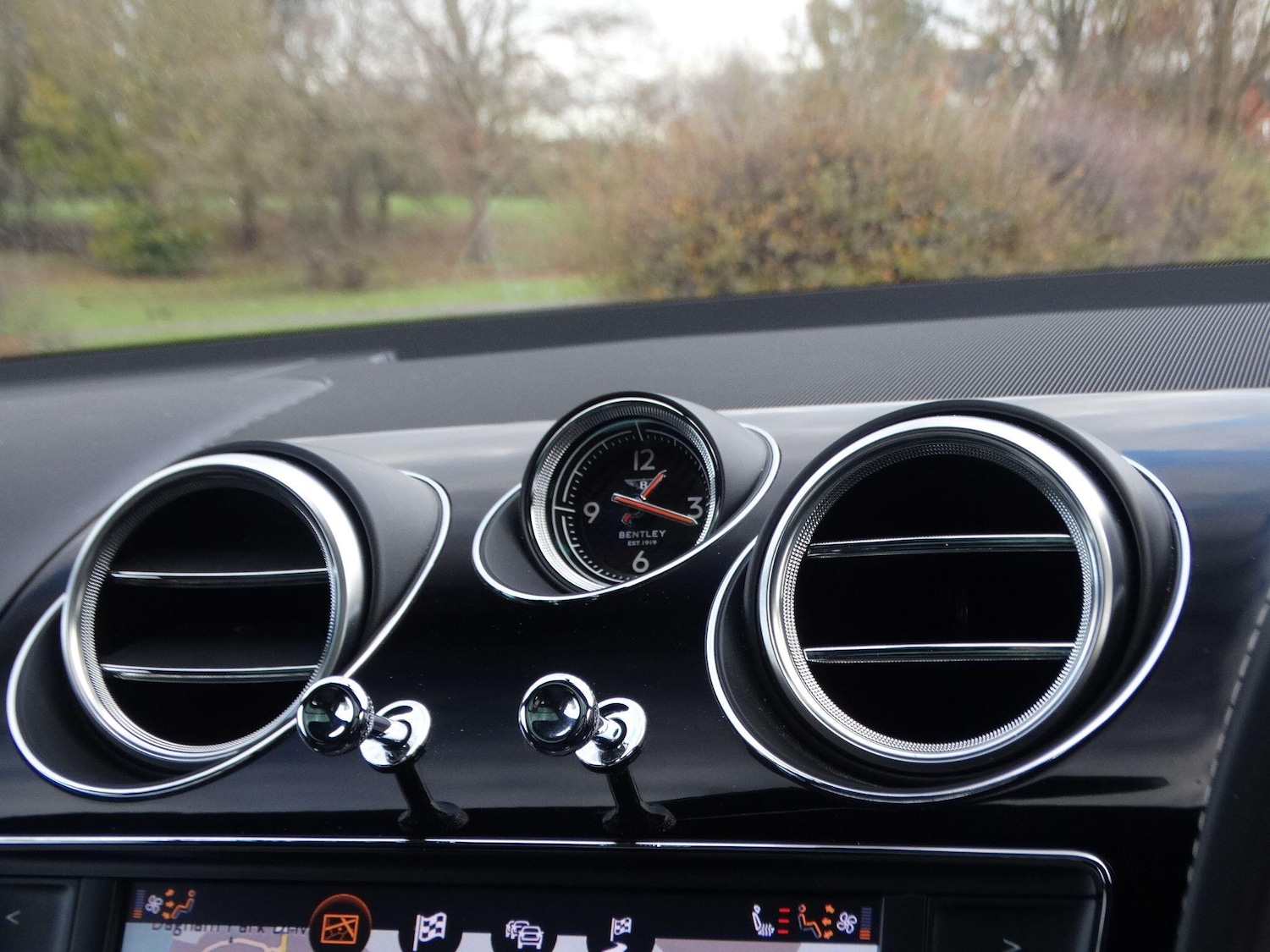 Used Bentley Bentayga 2018 for sale - 76613186: Photo 24