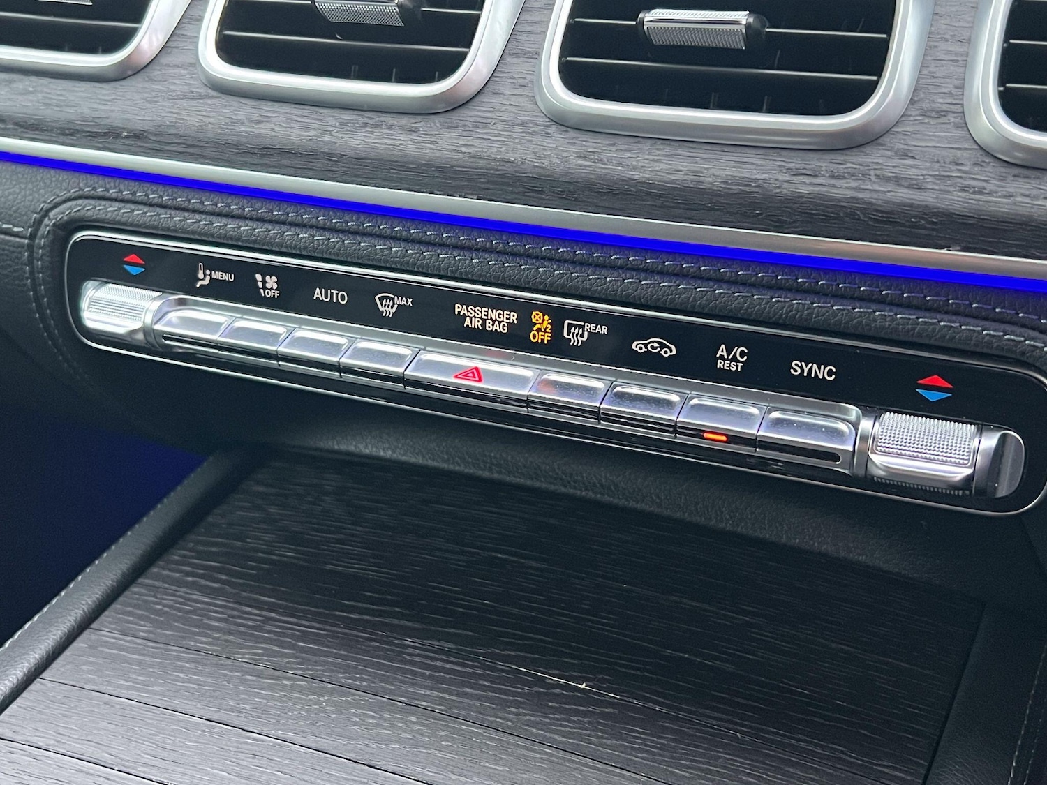 Used Mercedes-Benz GLE 2021 for sale - 76425310: Photo 32