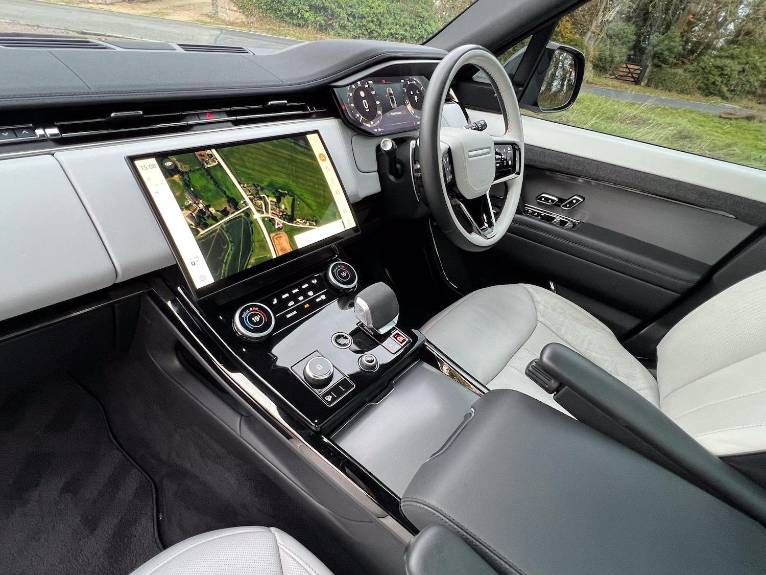 Used Land Rover Range Rover Sport 2023 for sale - 76572662: Photo 12