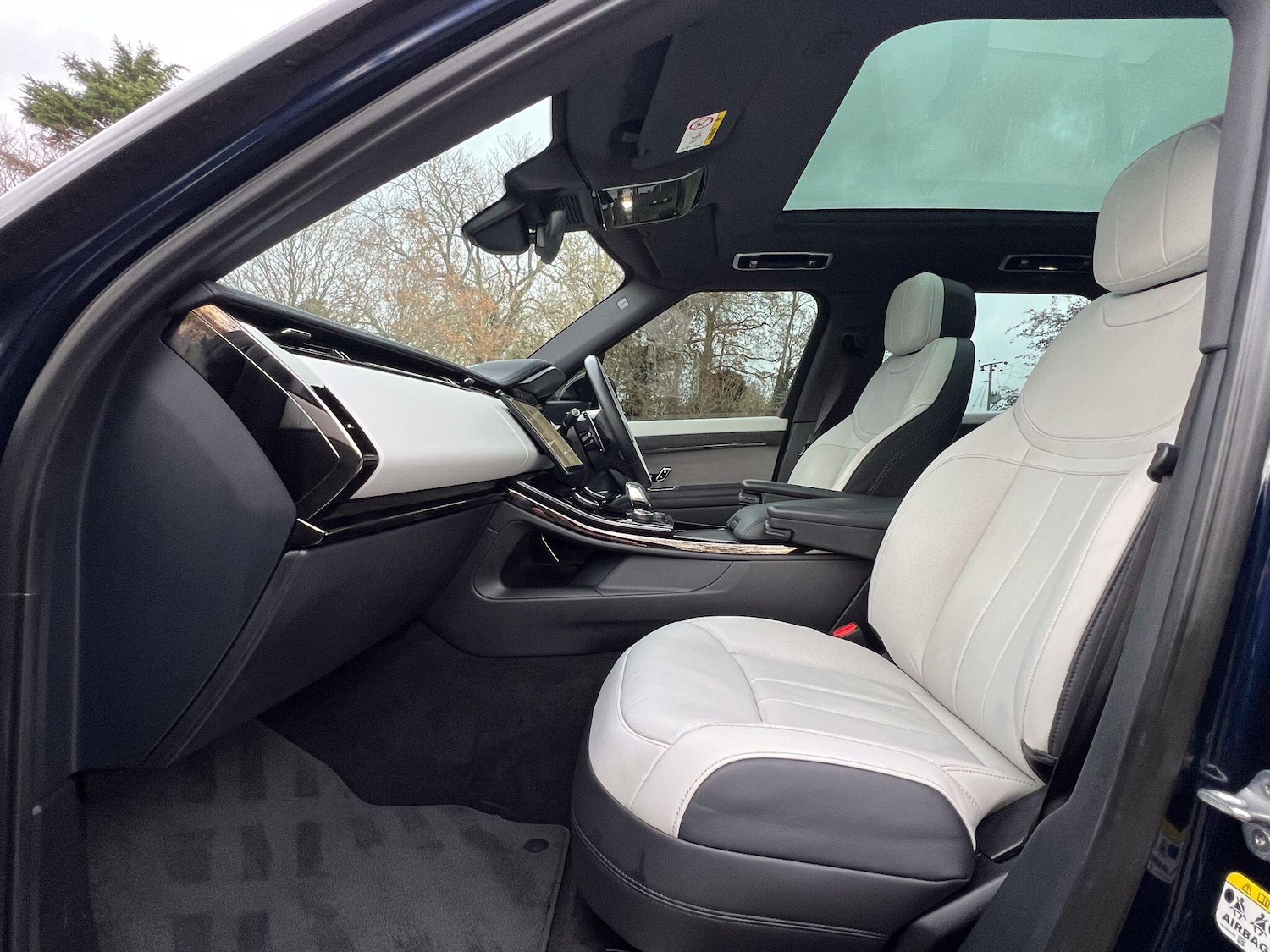 Used Land Rover Range Rover Sport 2023 for sale - 76572662: Photo 3