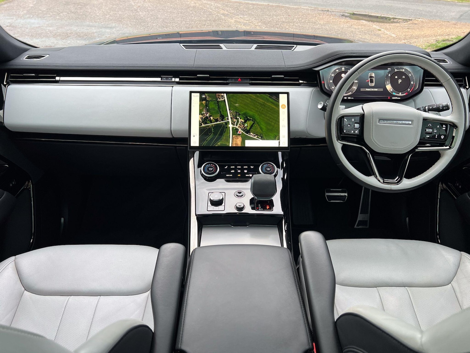 Used Land Rover Range Rover Sport 2023 for sale - 76572662: Photo 8