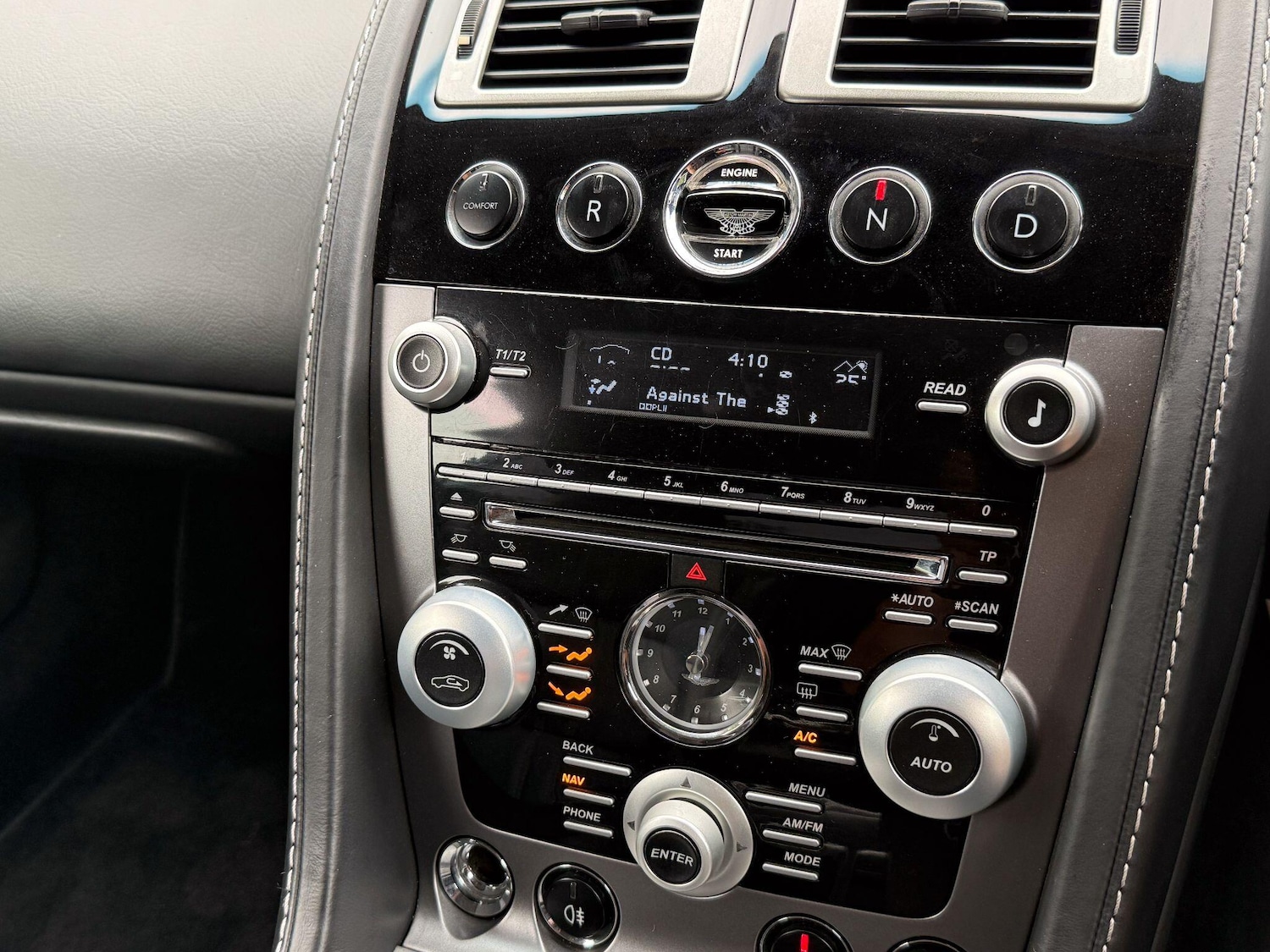 Used Aston Martin Vantage 2010 for sale - 77646929: Photo 16