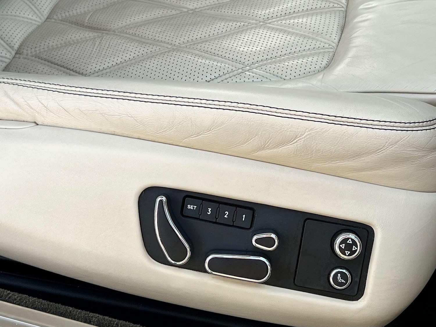 Used Bentley Continental 2014 for sale - 77993437: Photo 16