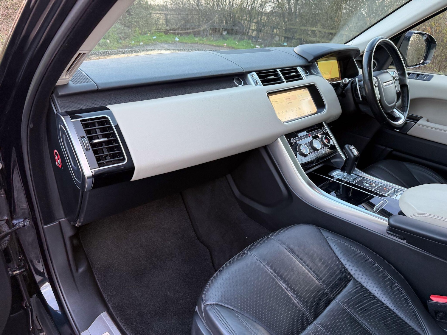 Used Land Rover Range Rover Sport 2017 for sale - 76839483: Photo 11