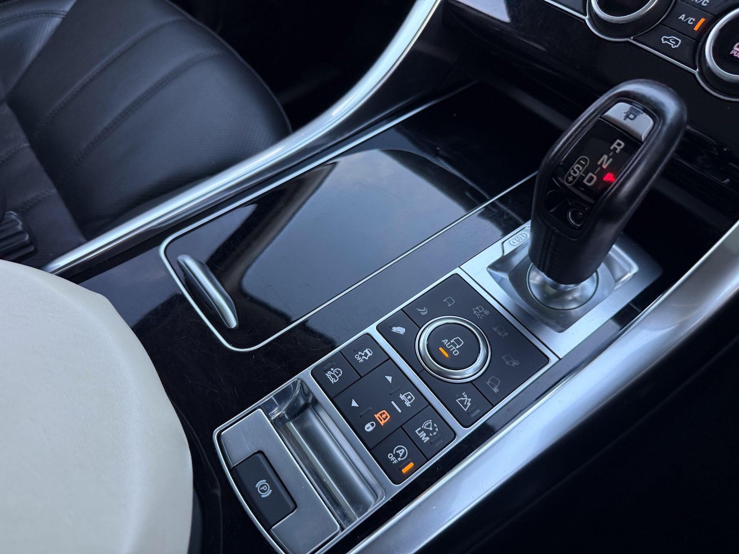 Used Land Rover Range Rover Sport 2017 for sale - 76839483: Photo 25