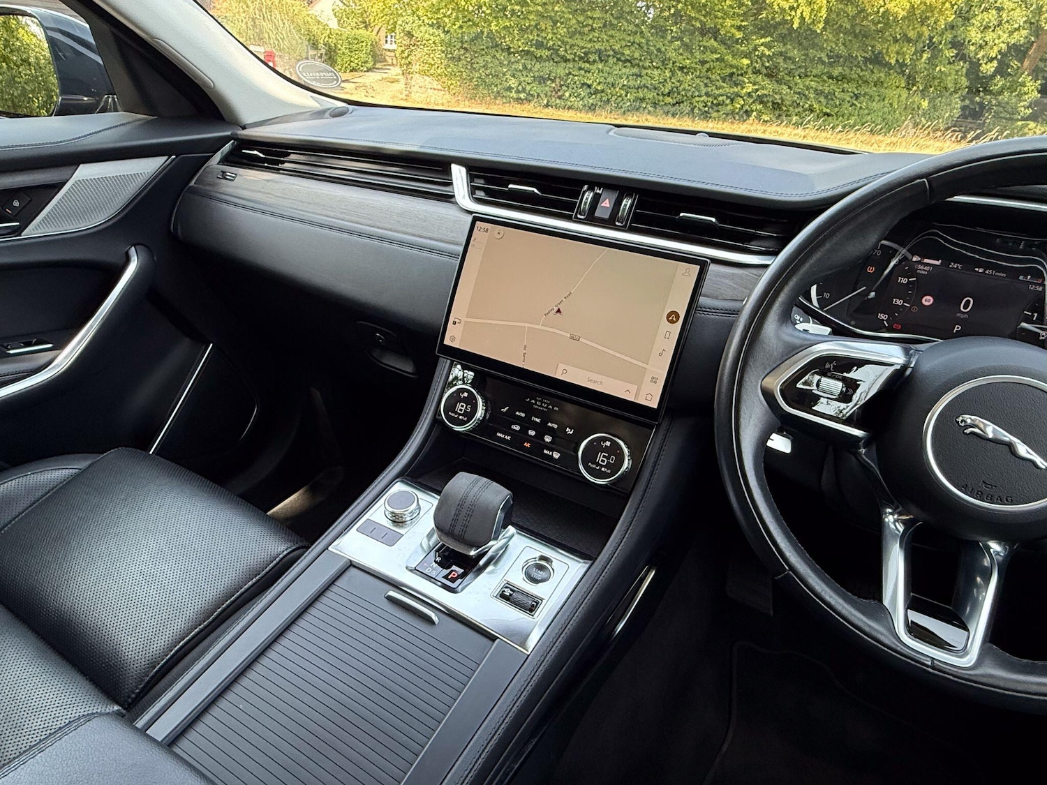 Used Jaguar F-Pace 2021 for sale - 76326748: Photo 6