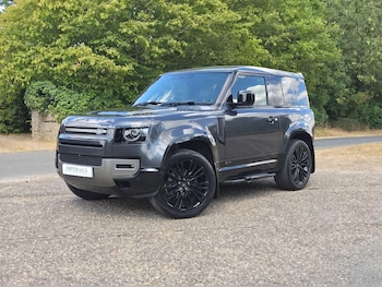 Used Land Rover Defender 90 2021 for sale - 79373372: Photo