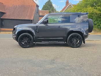 Used Land Rover Defender 90 2021 for sale - 79373372: Photo
