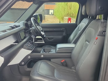 Used Land Rover Defender 90 2021 for sale - 79373372: Photo