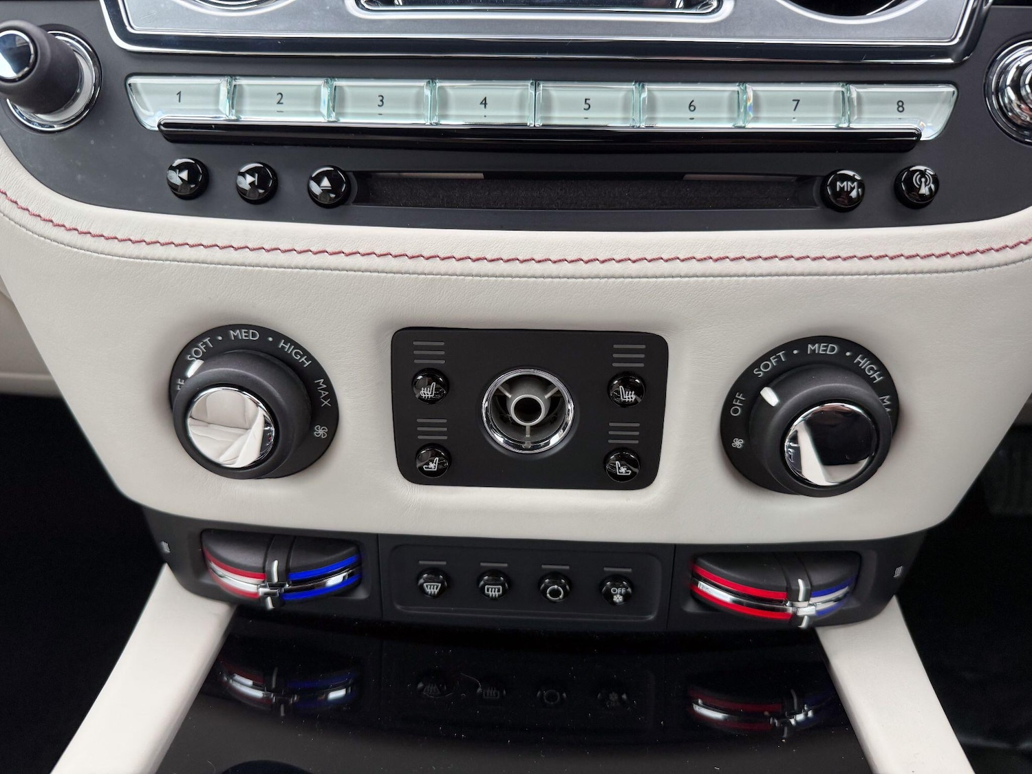 Used Rolls-Royce Silver Dawn 2016 for sale - 76585302: Photo 28